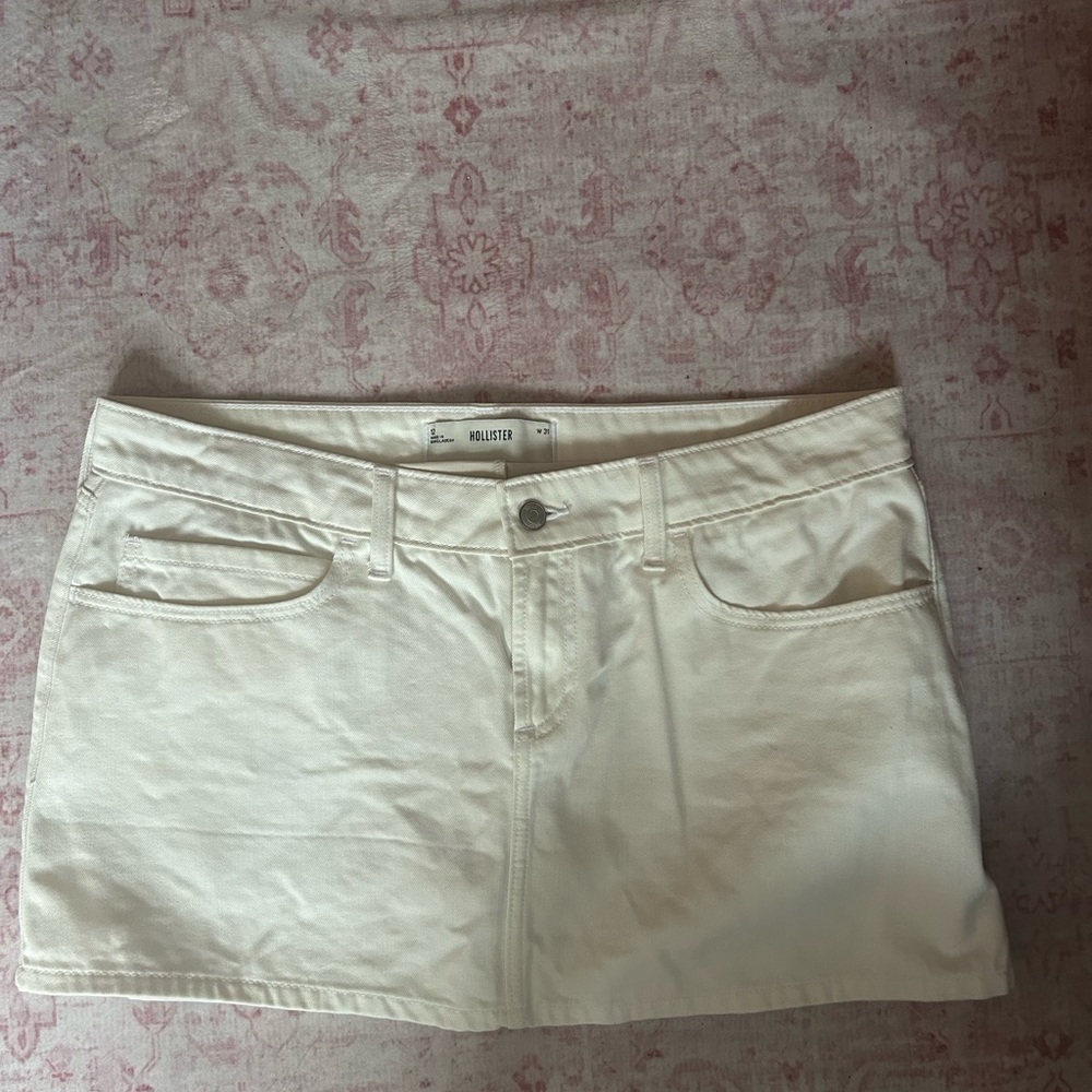 Hollister White Low Rise Mini Skirt
